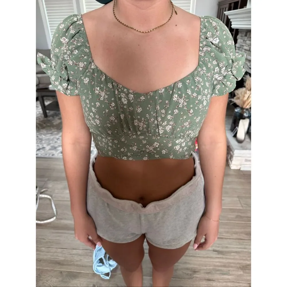 Altar’d State Boho Green Floral Cropped Wrap Top Medium